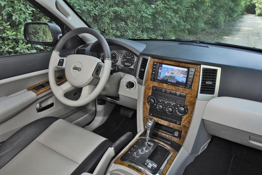  Jeep Grand Cherokee 2008 года  (фото 9 из 48)